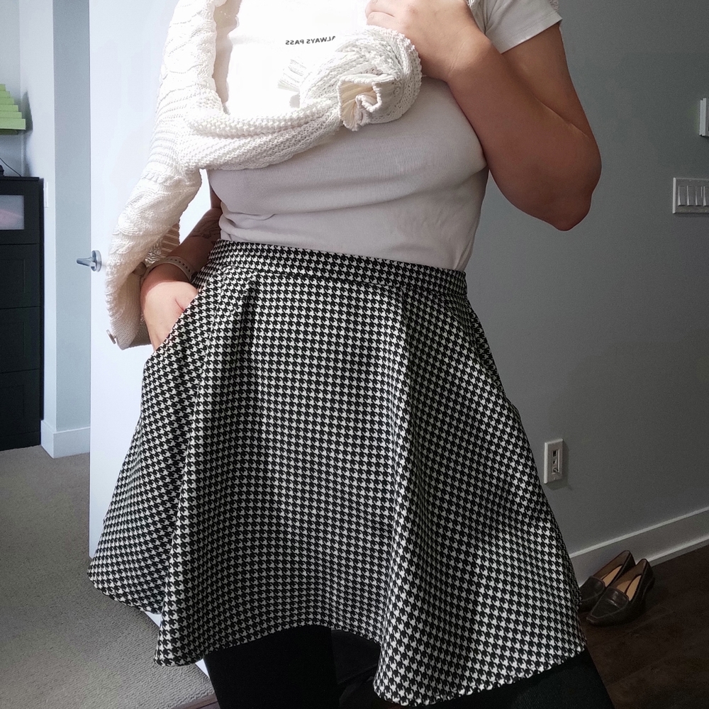 Houndstooth Skater Skirt Mini Size M